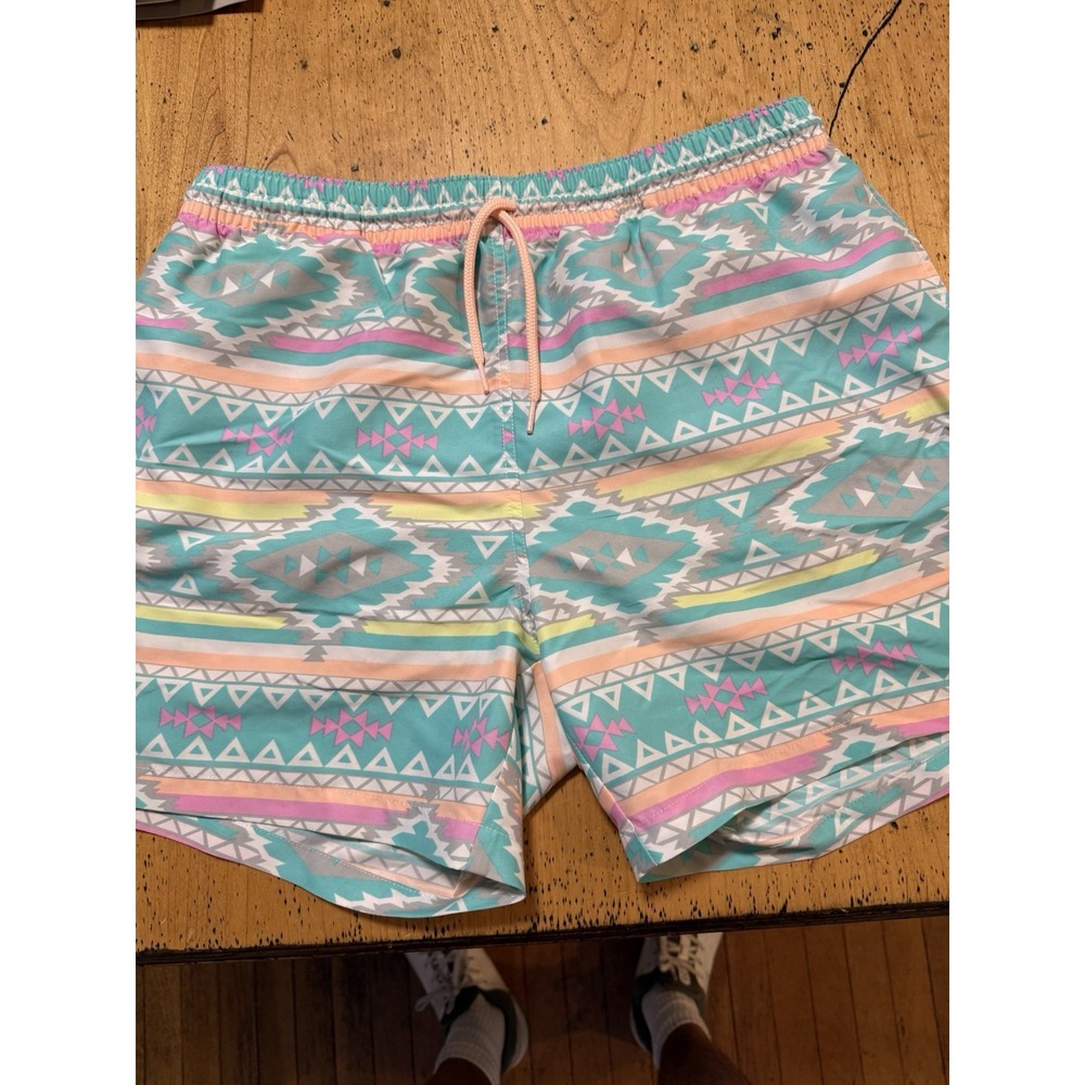 Chubbies Mens Swim Trunks Size XL Aztec En Fuego Lined 5.5" Inseam Pocket